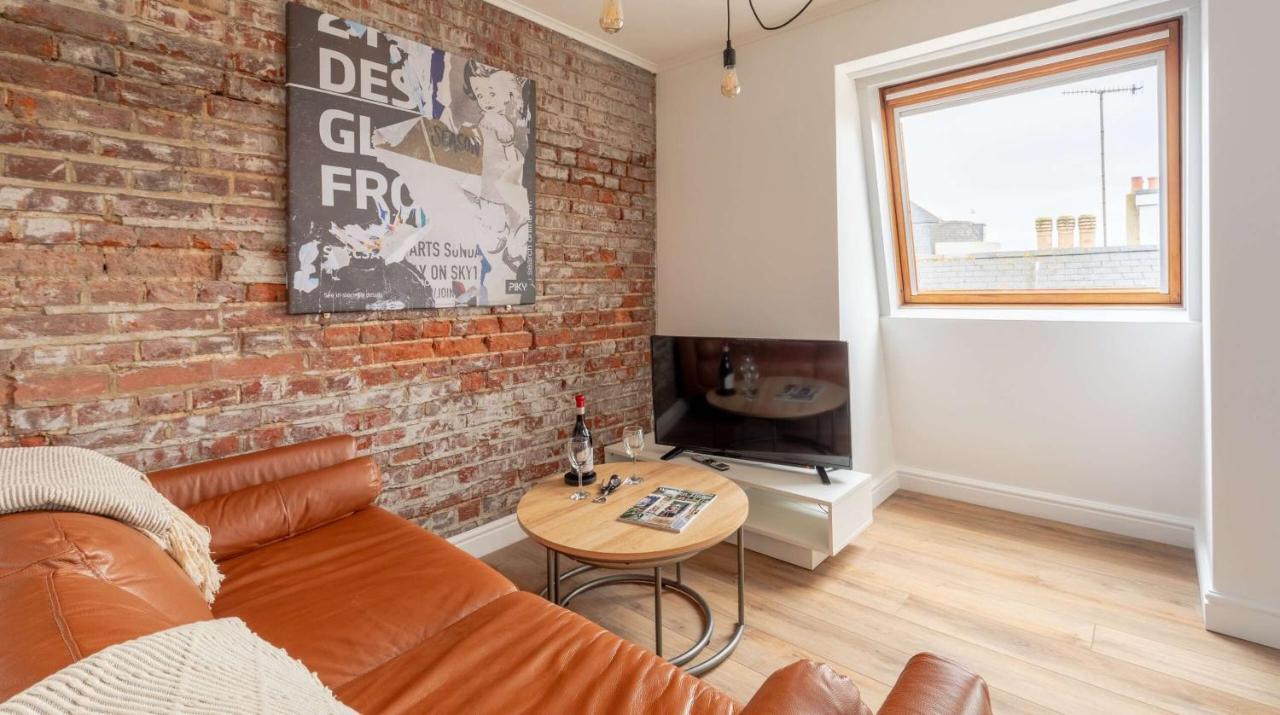 One Bed Top Floor, Brand New, Central Old Town Hastings Eksteriør bilde